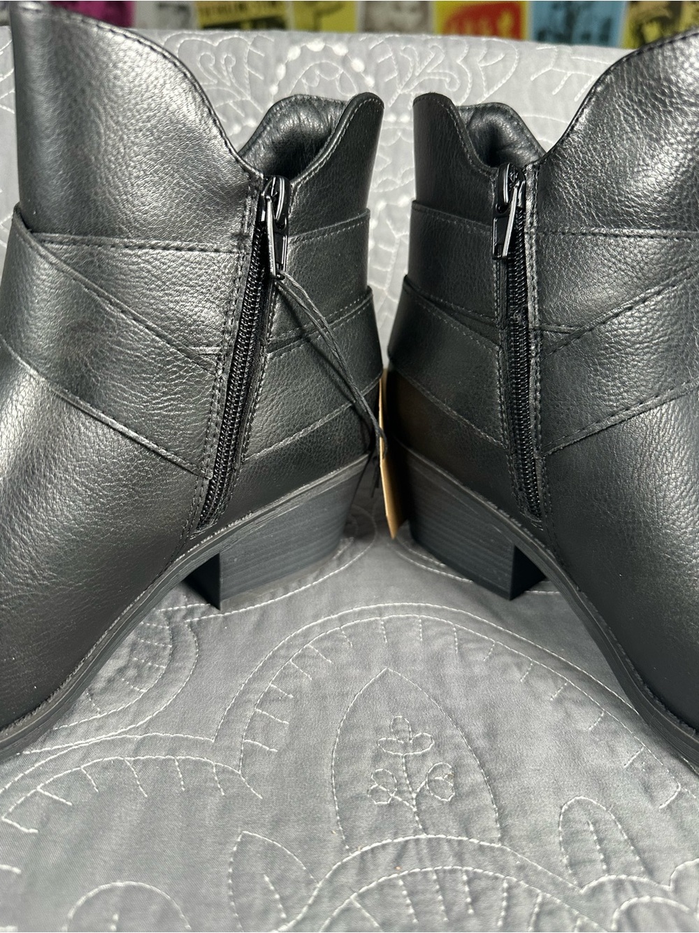 Frye and Co. Women’s Black Bellame Stacked Heel Booties NWT Size 7.5 - Picture 3 of 9